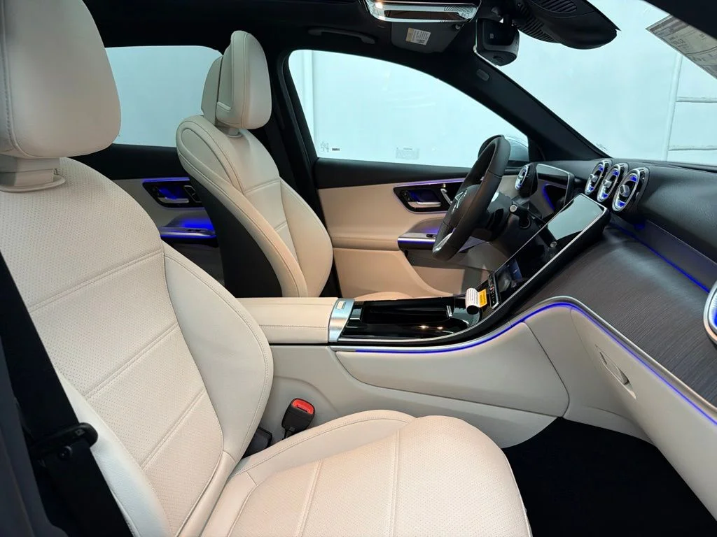 New 2027 Silver Mercedes-Benz GLC 300 image 30