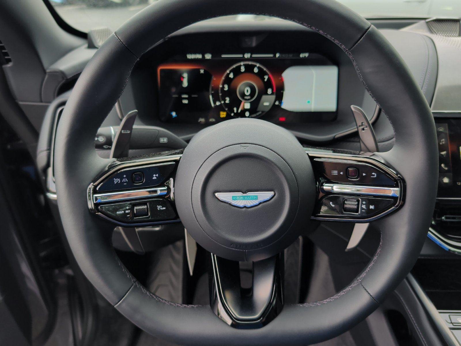 2025 Aston Martin DBX 707 - Photo 18