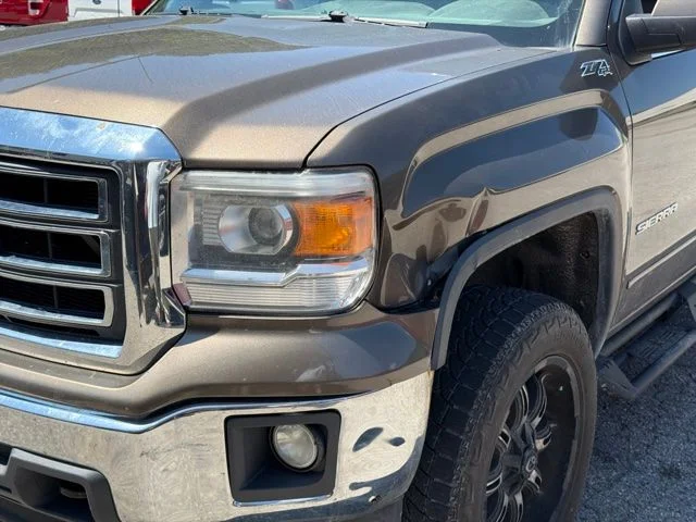 Used 2015 Brown GMC SLE image 2