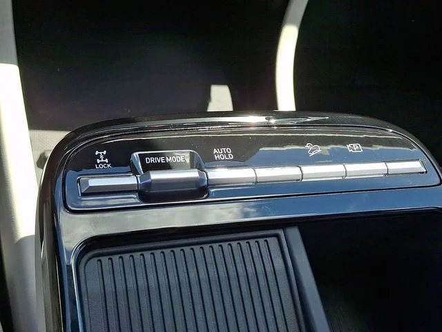 New 2026 Silver Hyundai SEL image 16