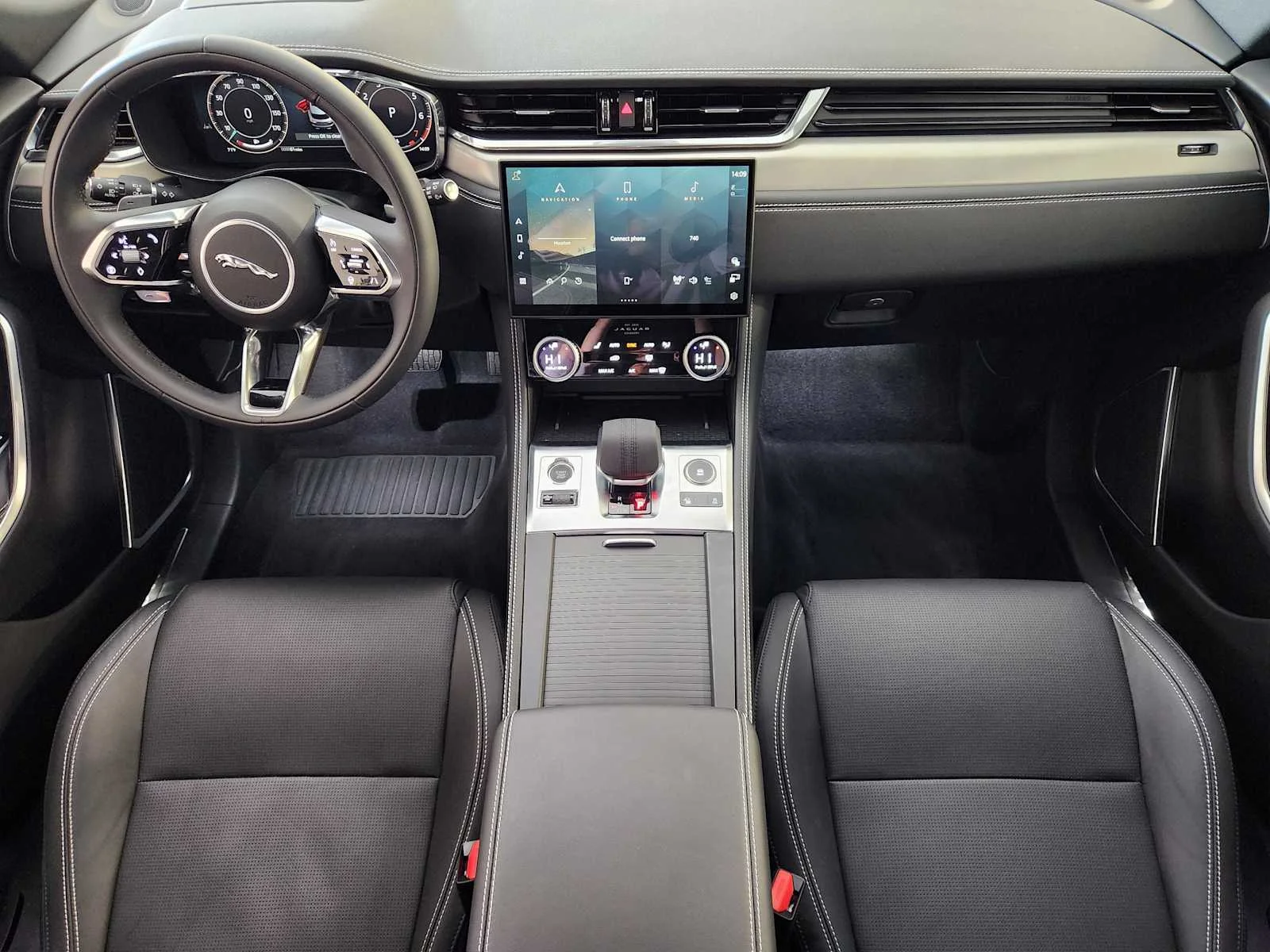 New 2026 Eiger Grey Metallic Jaguar R-Dynamic S image 7