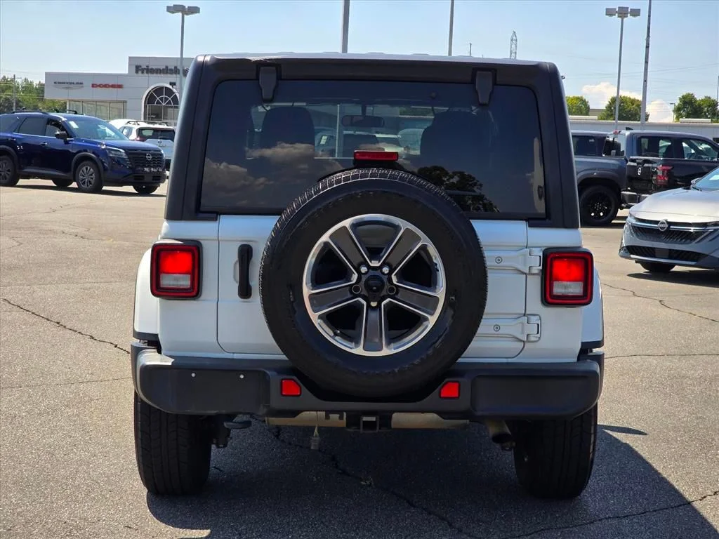 Used 2021 White Jeep Unlimited Sahara image 25