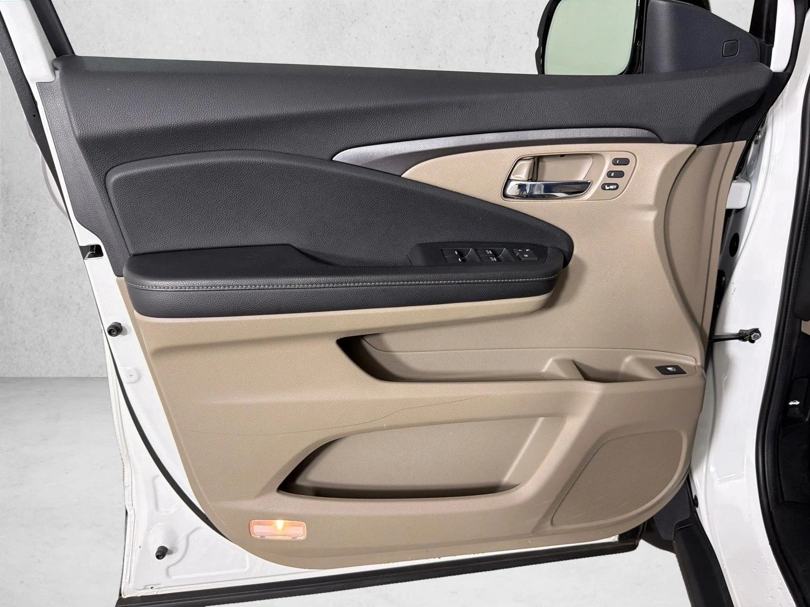 Used 2022 Black Honda RTL-E image 12