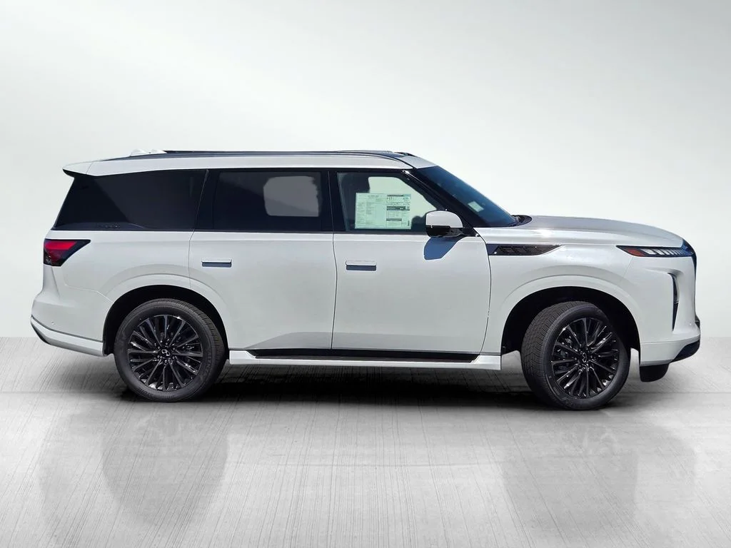 New 2027 White INFINITI Autograph 4WD image 3