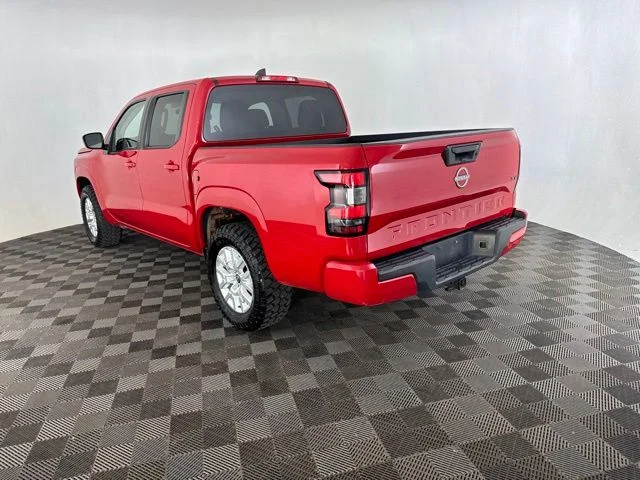 Used 2022 Red Nissan SV image 7