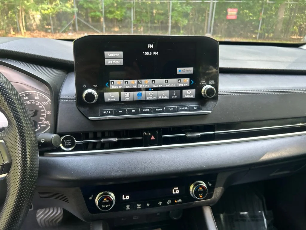 Used 2024 Black Mitsubishi SE image 18