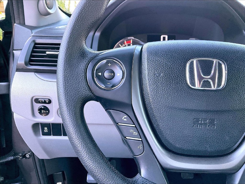 Used 2018 Gray Honda LX image 23