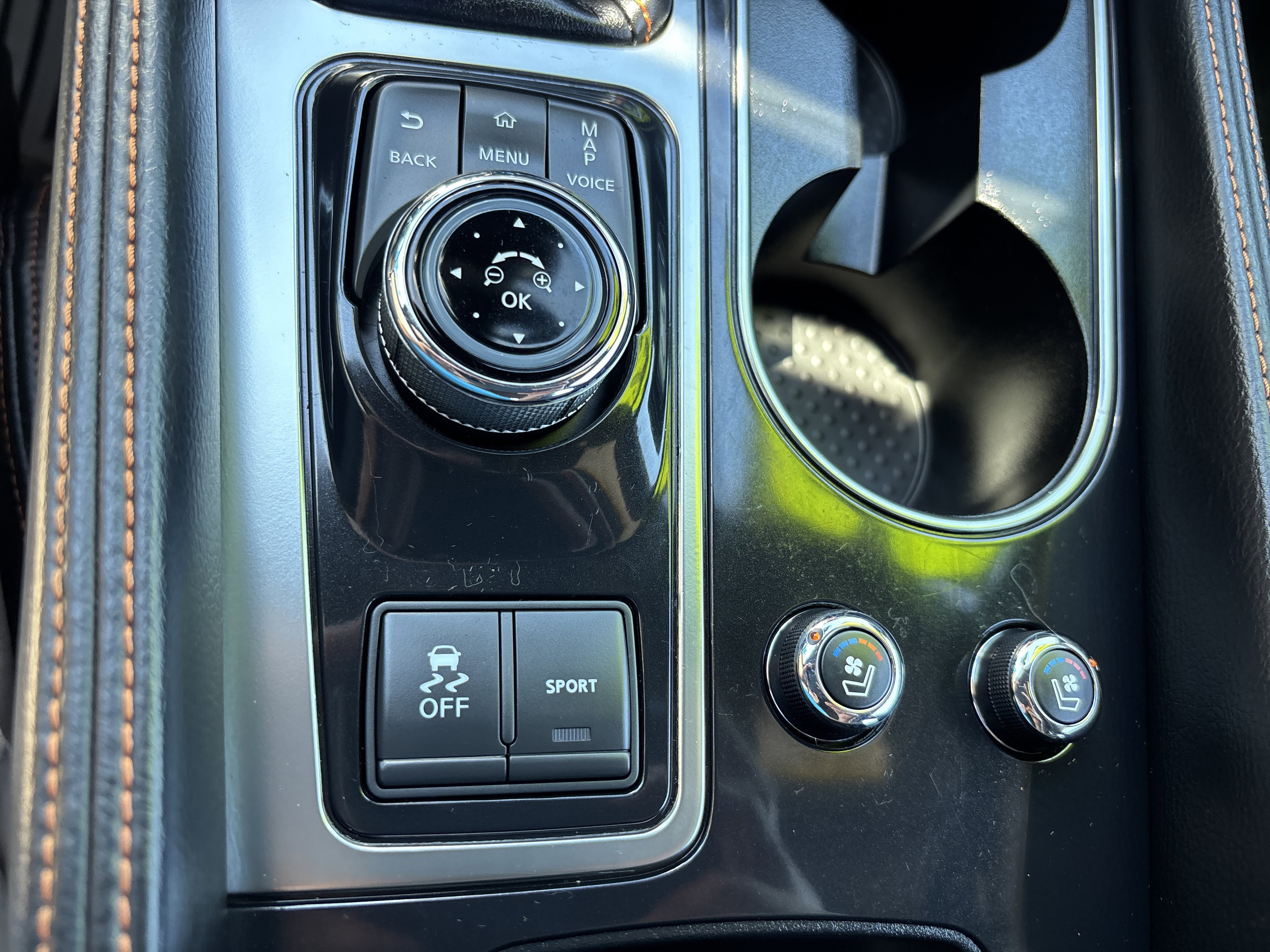 Used 2023 Black Nissan SR image 40