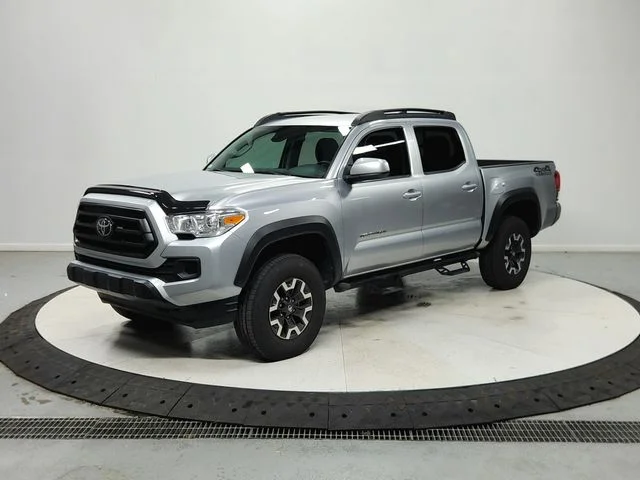 Used 2022 Silver Toyota SR image 4