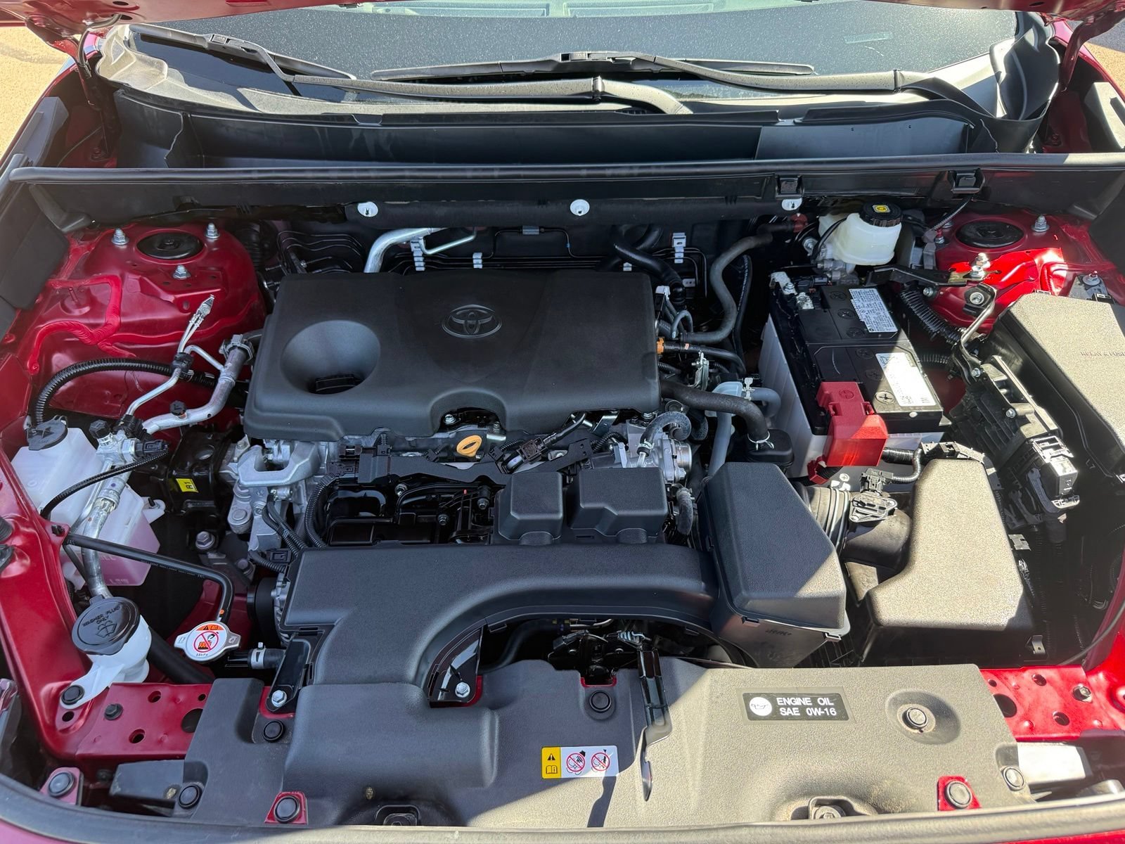 2025 Toyota RAV4 LE - Photo 40