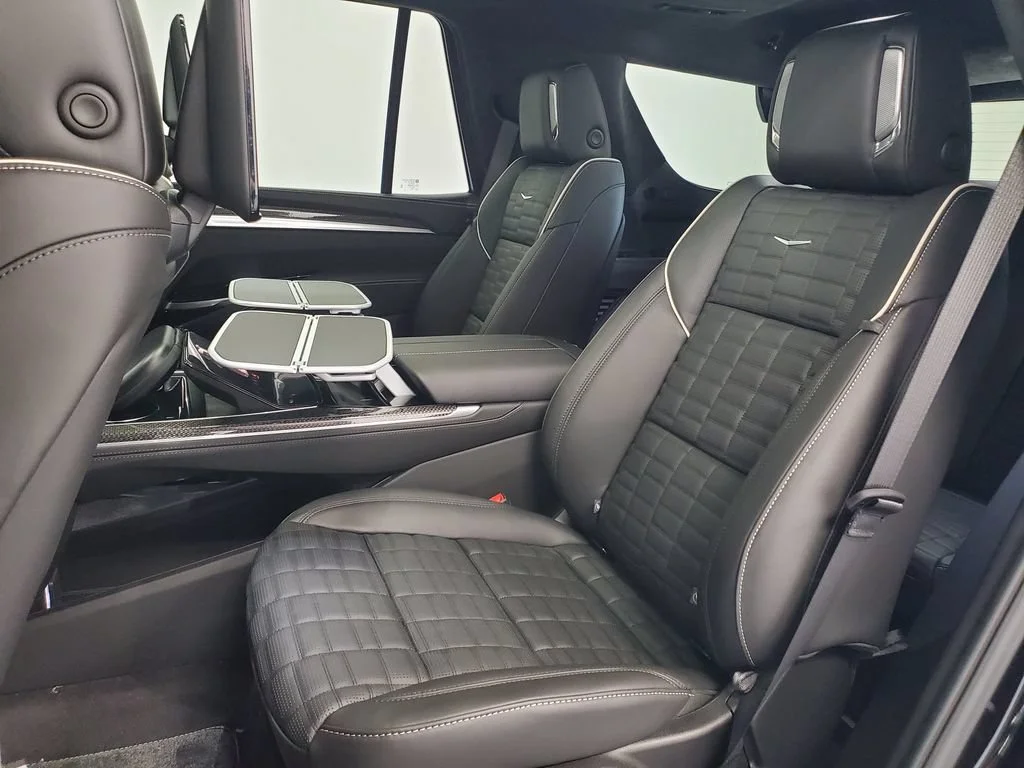 2026 Cadillac Escalade V-Series - Photo 35