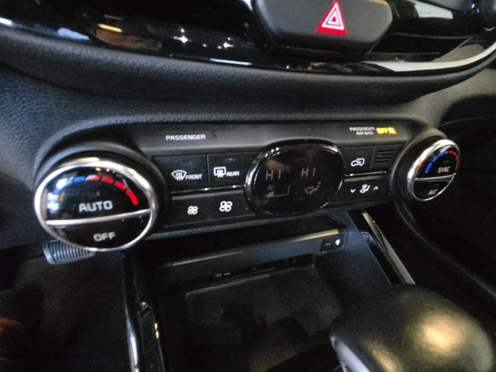 Used 2024 Gray Kia EX image 23