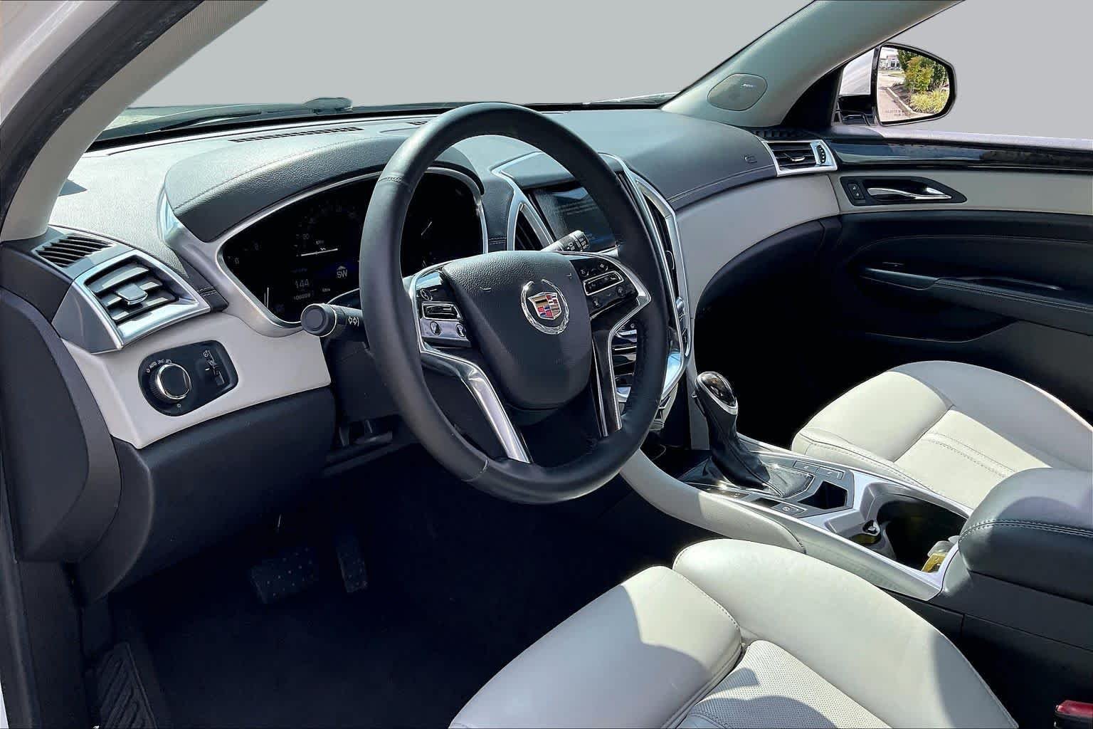 Used 2016 Platinum Ice Tricoat Cadillac Luxury Collection image 17