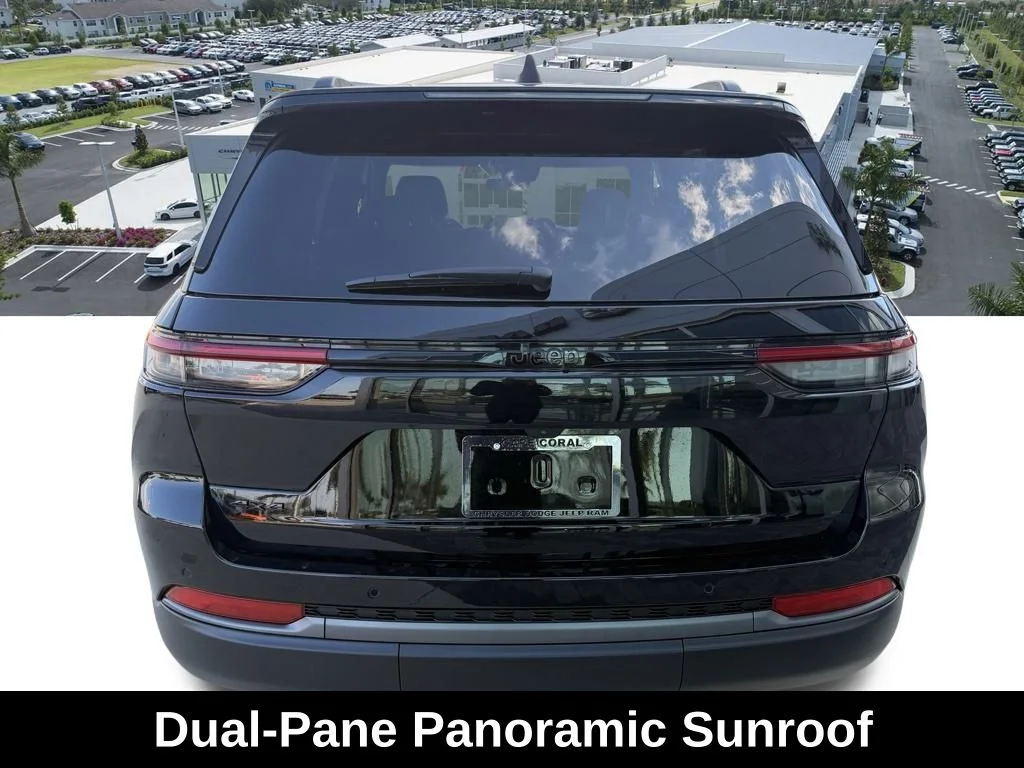 New 2026 Diamond Black Crystal Pearlcoat Jeep Limited image 5