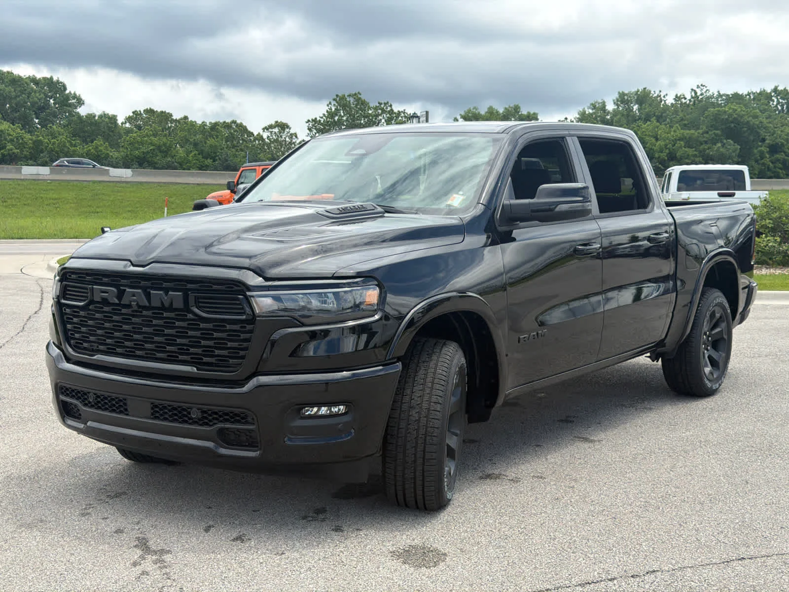 New 2026 Diamond Black Crystal Pearlcoat Ram Big Horn image 4