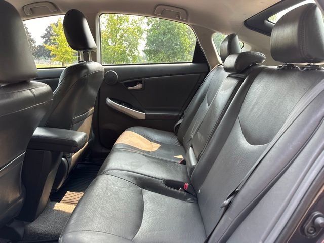 Used 2010 Winter Gray Metallic Toyota I image 15