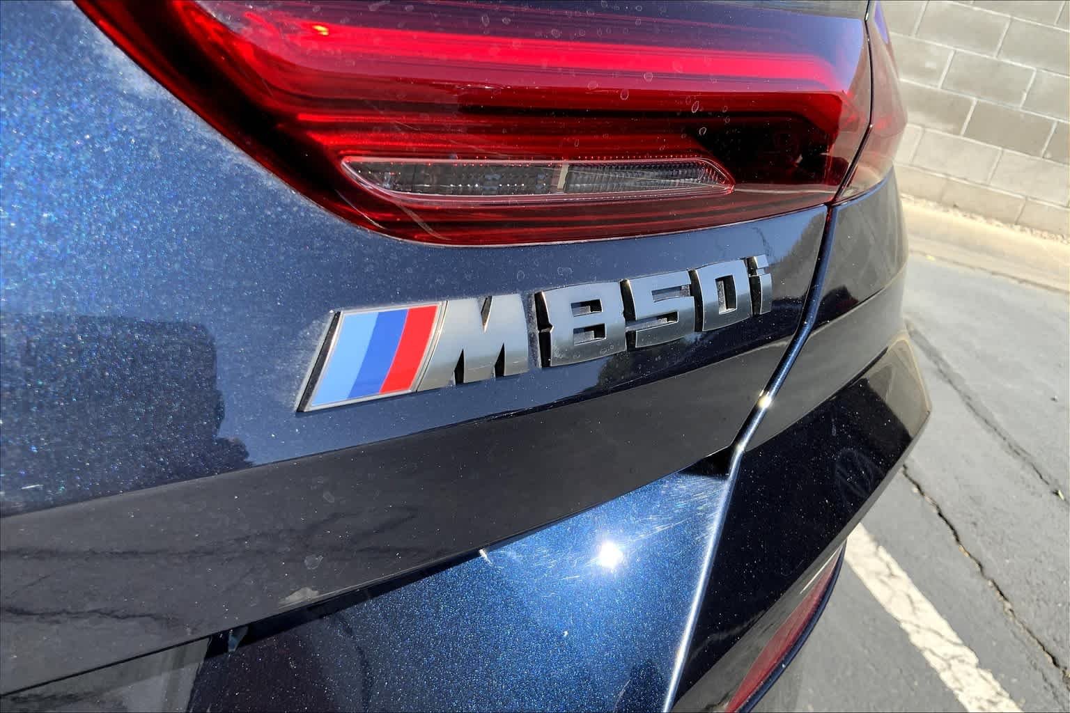 Used 2019 Carbon Black Metallic BMW M850i xDrive image 9