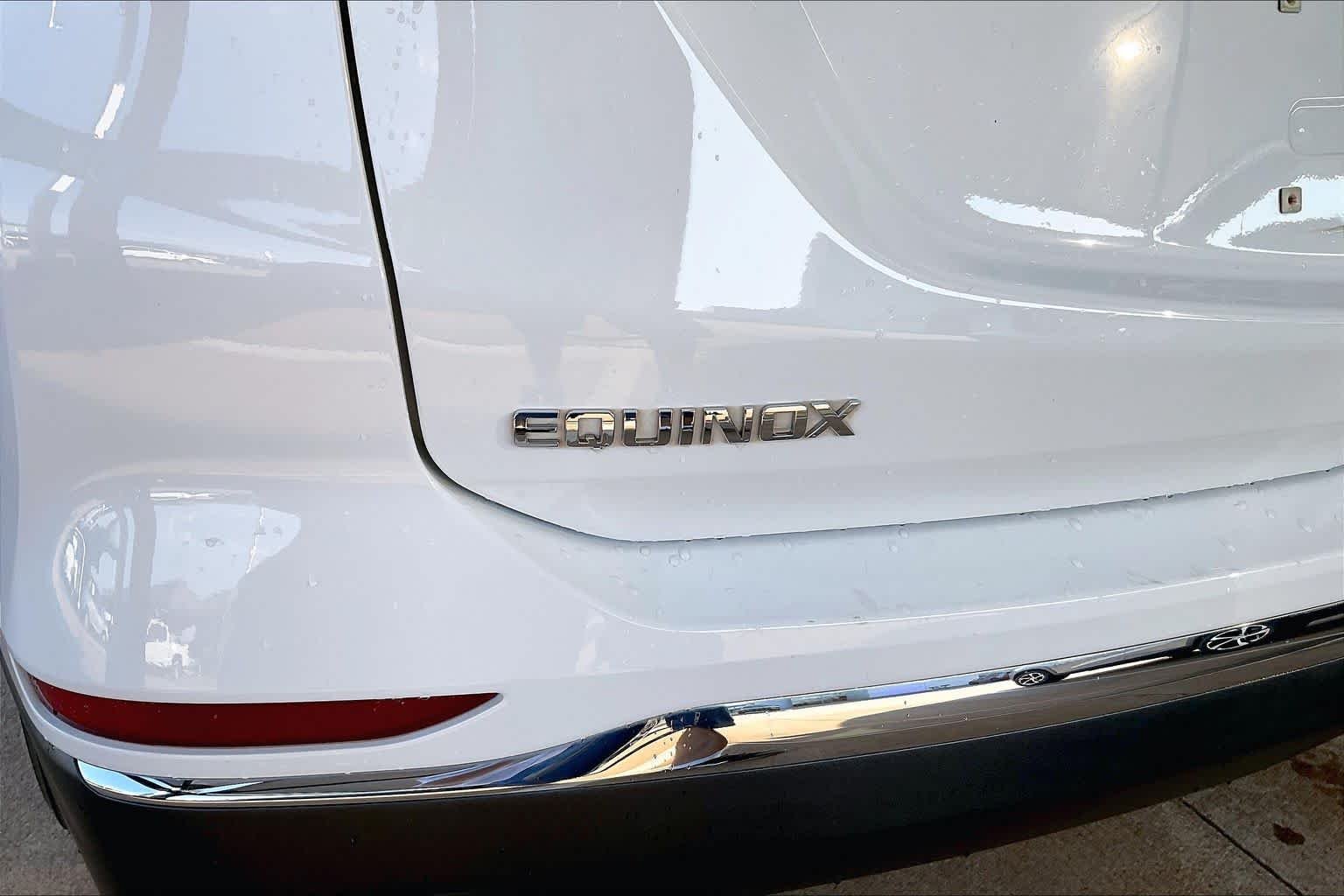 Used 2018 SUMMIT WHITE Chevrolet LS image 11