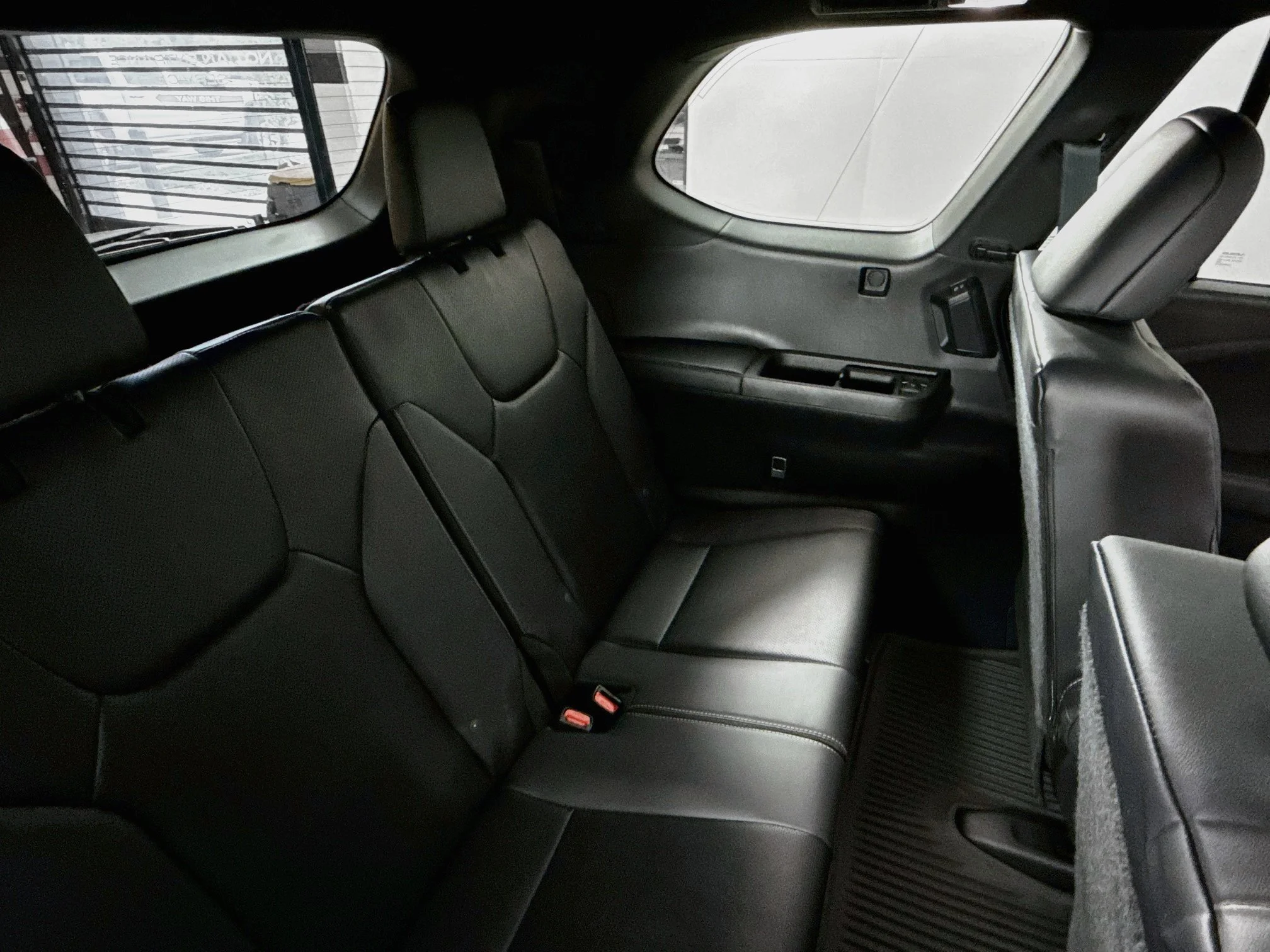 Used 2025 Wind Chill Pearl Lexus 350 F SPORT Handling image 26