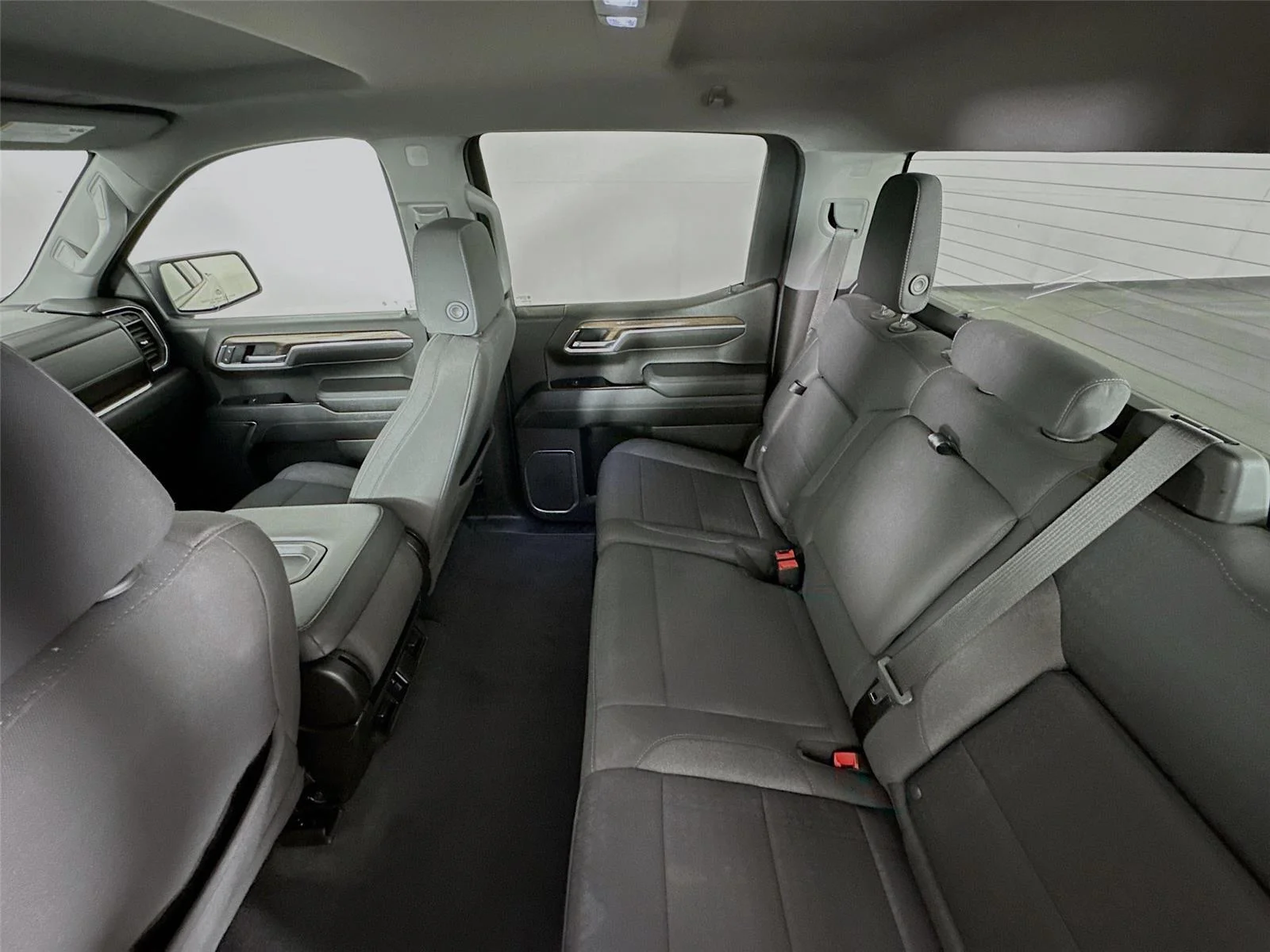 Used 2022 Silver Ice Metallic Chevrolet RST image 11