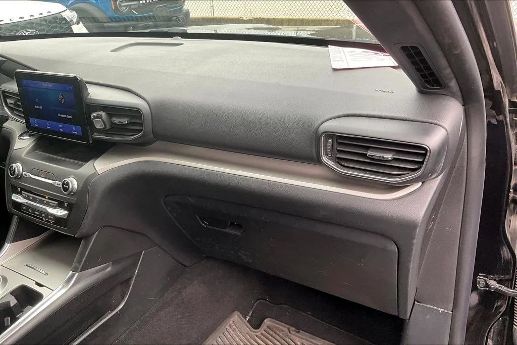 Certified Used 2020 Black Metallic Ford XLT image 15