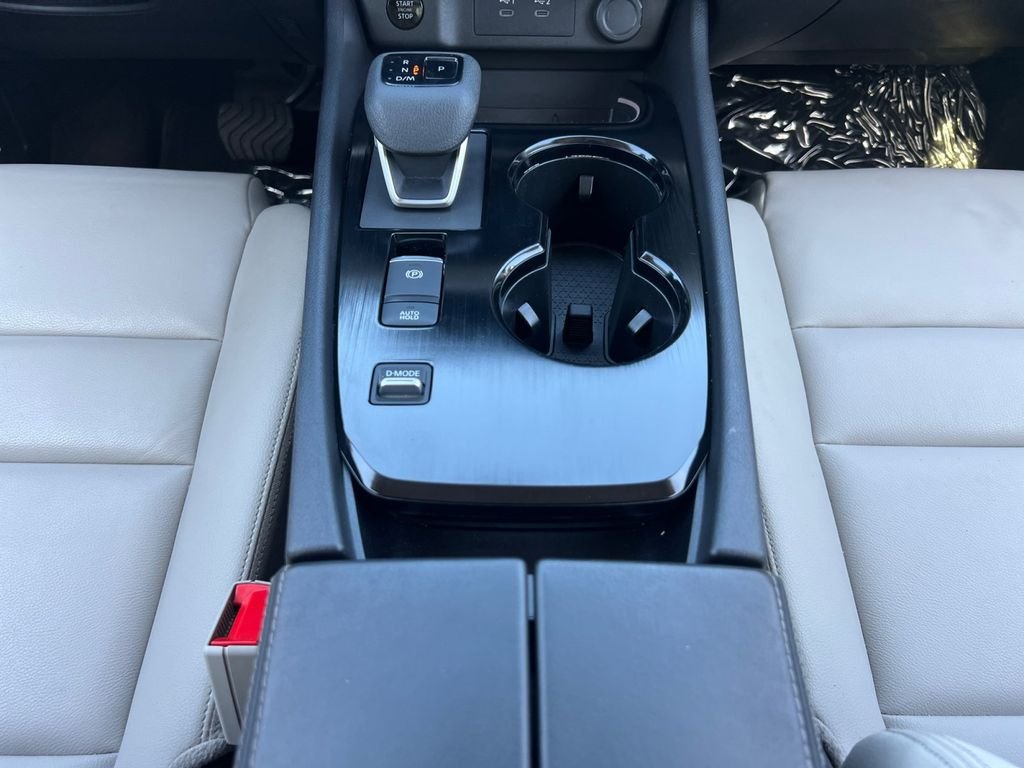 Used 2025 Red Nissan SL image 11