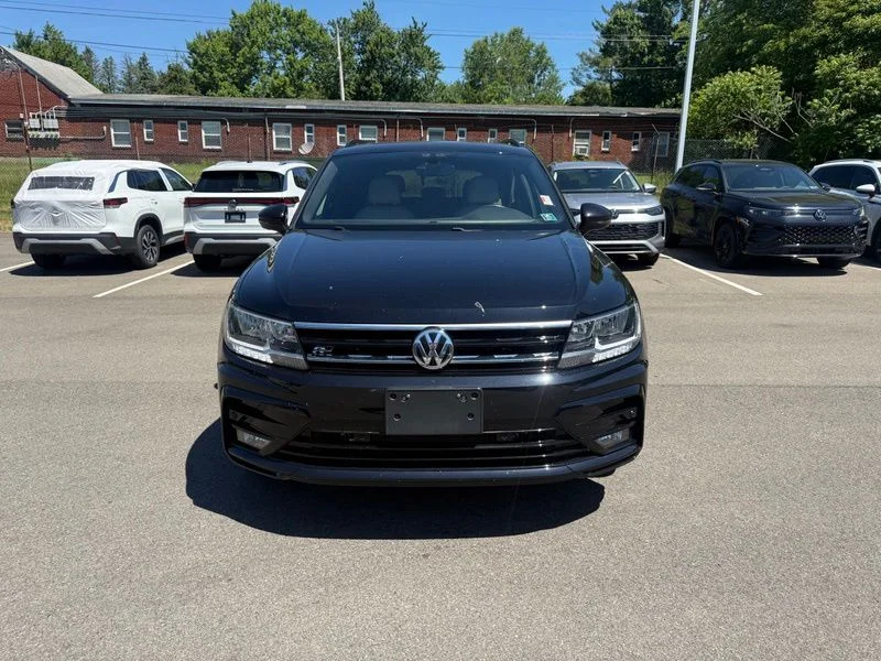 Used 2021  Volkswagen 2.0T SE R-Line Black image 2