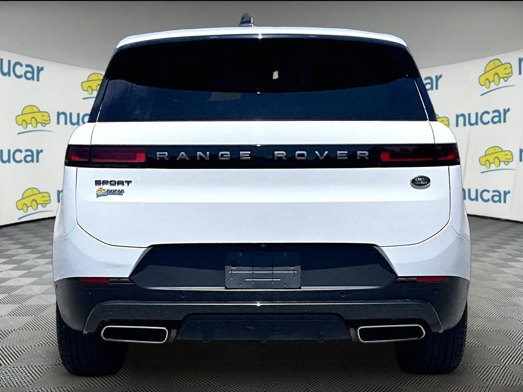 Used 2023 White Land Rover SE image 5