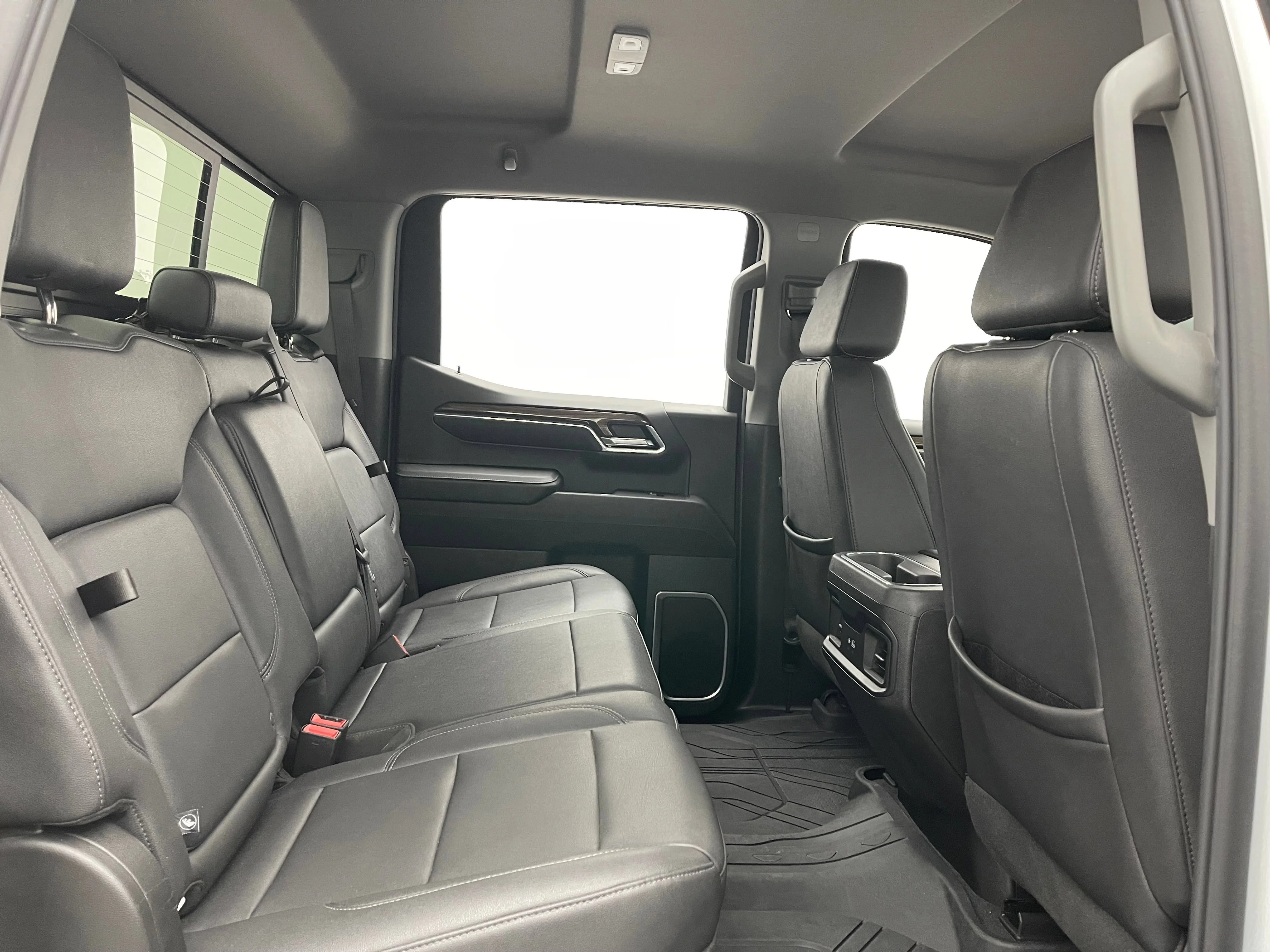 Used 2024 Summit White Chevrolet RST image 34