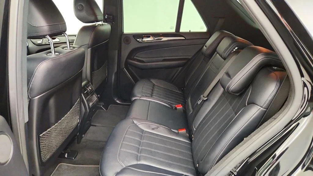 Used 2019 Black Mercedes-Benz GLE 400 4MATIC® SUV w/ Premium 1 & Parking Assist Pkgs image 20