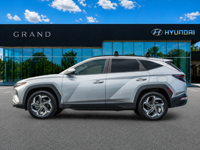Used 2023 Silver Hyundai SEL image 3