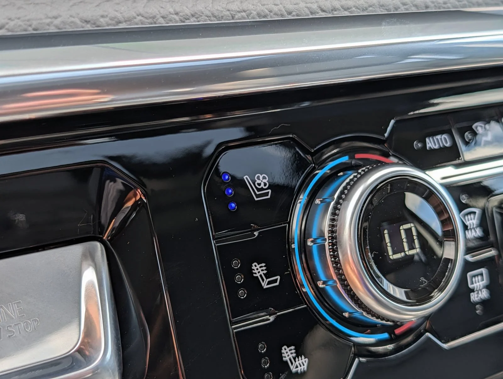 2026 GMC Sierra 3500HD Denali - Photo 14
