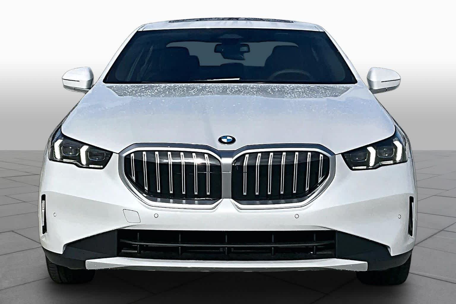 Used 2027 Mineral White Metallic BMW 530i image 3