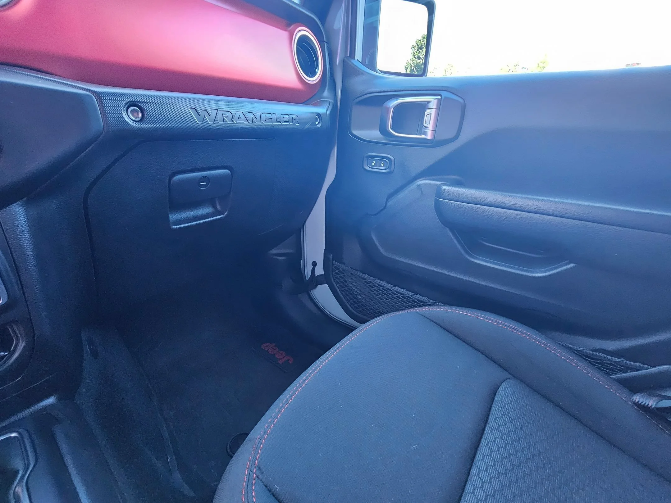 Used 2023 Earl Clearcoat Jeep Rubicon image 11