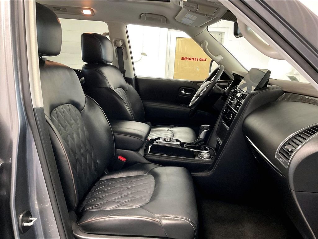 Used 2023 Gray Nissan Platinum image 11