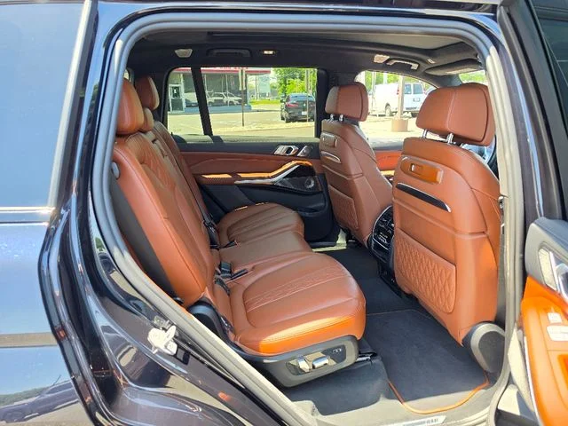2023 BMW X7 M60i - Photo 14