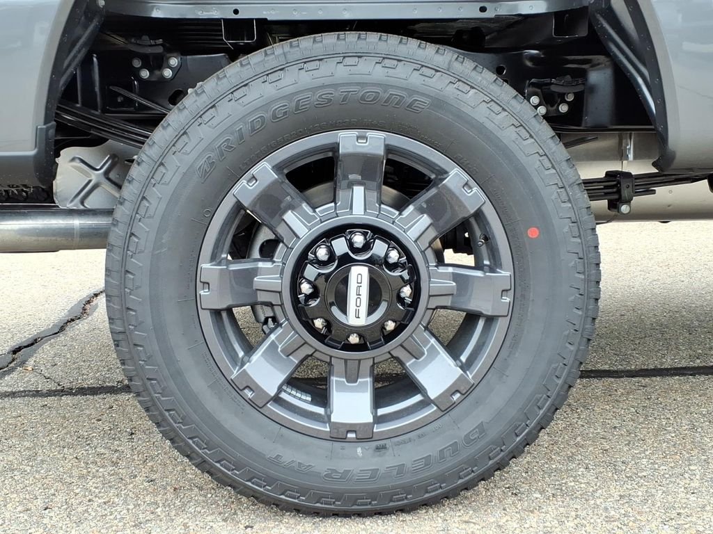 New 2027 Carbonized Gray Metallic Ford F-350® XLT image 10