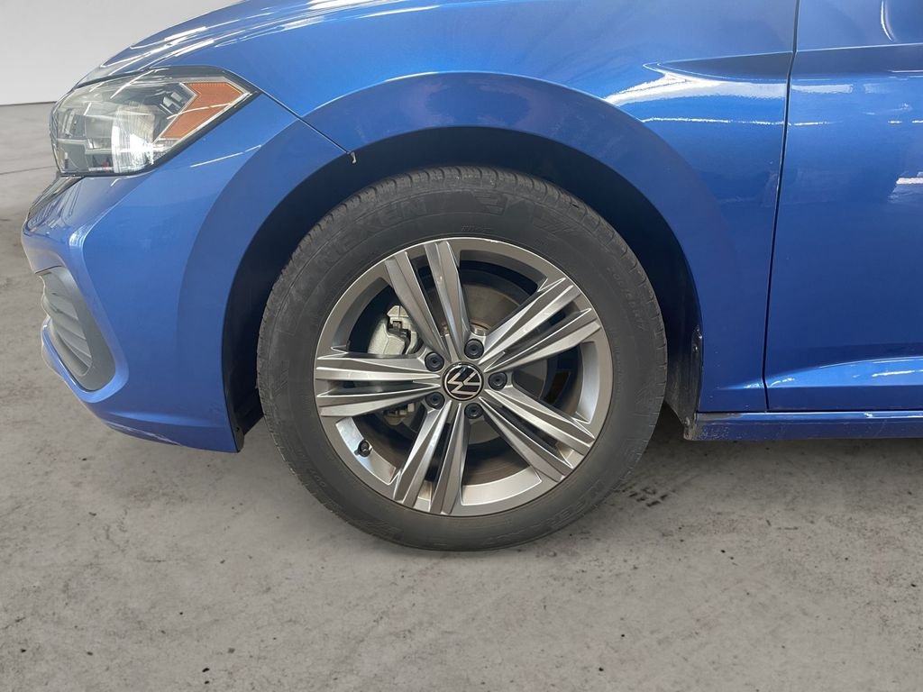 Certified Used 2024 Rising Blue Metallic Volkswagen 1.5T SE image 14