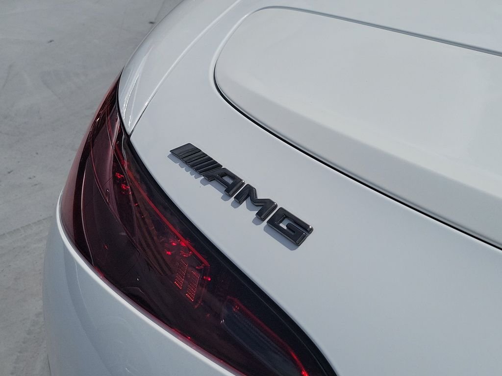New 2027 MANUFAKTUR Moonlight White Metallic Mercedes-Benz AMG® SL 43 Roadster image 36