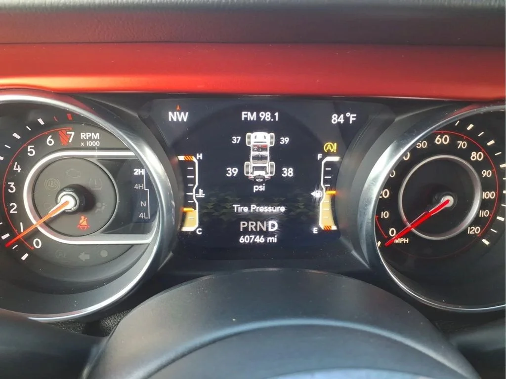 Used 2020 White Jeep Unlimited Rubicon image 28