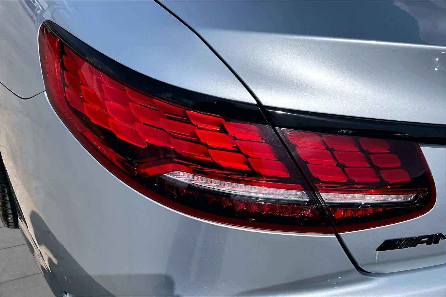 Used 2018 Diamond Silver Metallic Mercedes-Benz AMG® S 63 image 29