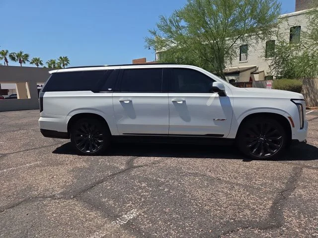 Used 2025 White Cadillac V-Series image 8