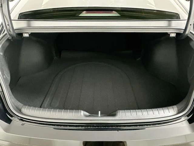 New 2026 Black Hyundai SE image 22