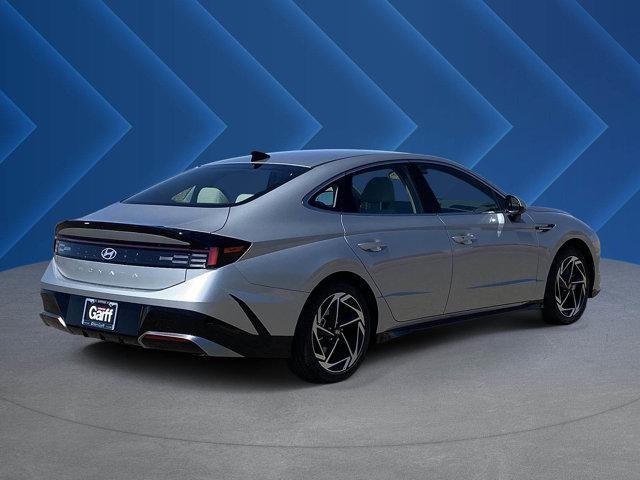 New 2026 Aero Silver Hyundai SEL Sport image 3