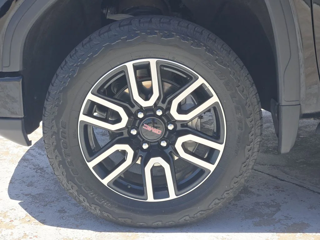 Used 2024 Onyx Black GMC AT4 image 15