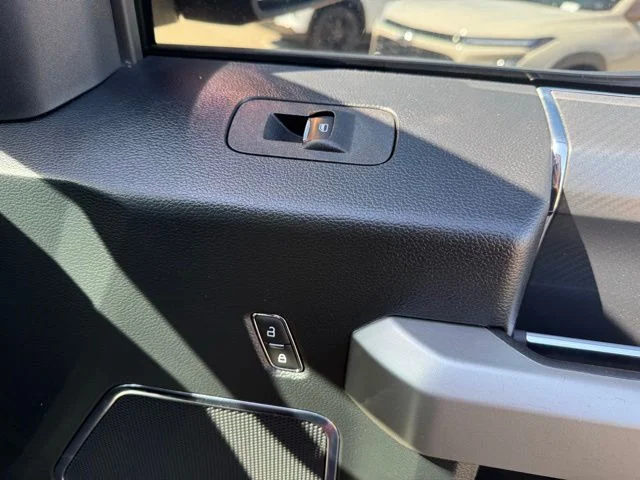 Used 2019  Ford  image 46