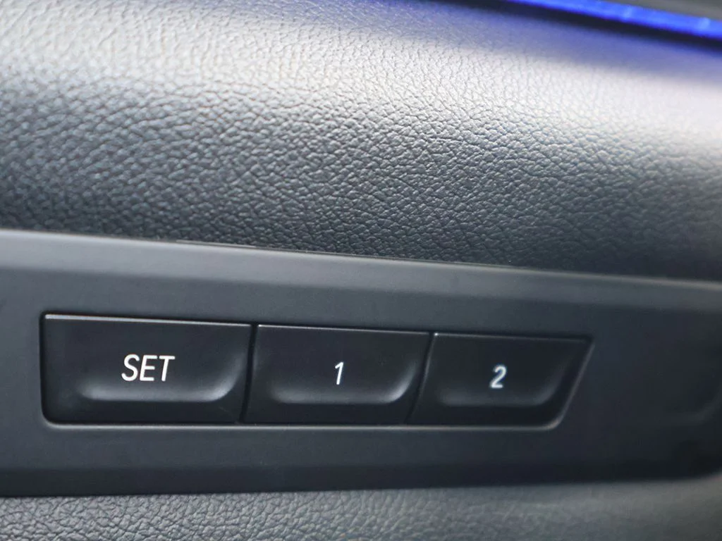 Used 2023 Black BMW 530i image 41