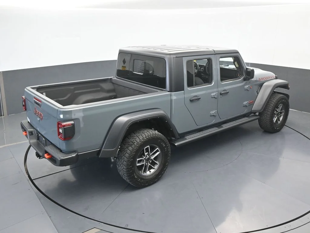 Used 2024 Anvil Clear Coat Jeep Mojave image 52