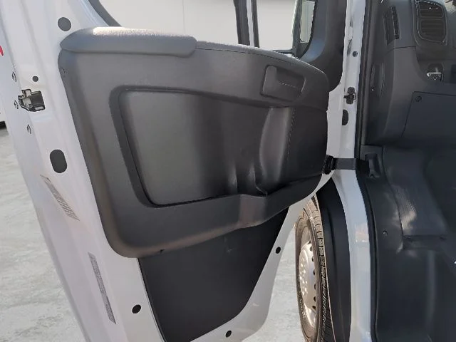 Used 2025 White Ram Base image 13