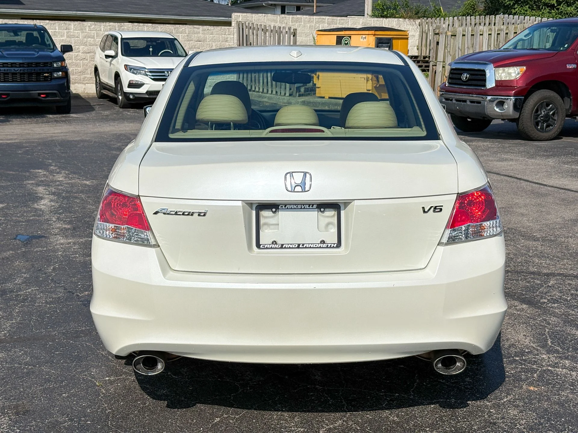 Used 2010 White Honda EX-L image 11